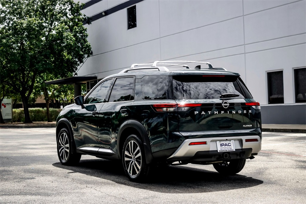 2025 Nissan Pathfinder Platinum photo 5
