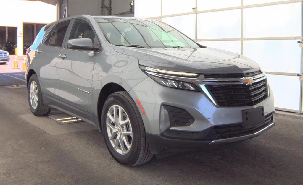 2024 Chevrolet Equinox LT photo 4