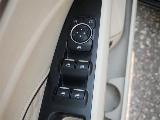 2017 Ford Fusion Energi Platinum photo 16