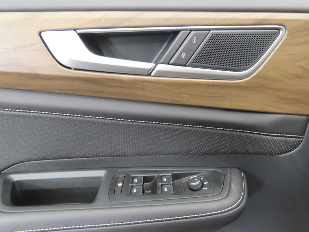 2026 Volkswagen Atlas SE Technology photo 23