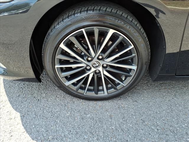 2024 Lexus ES 350 Premium photo 9