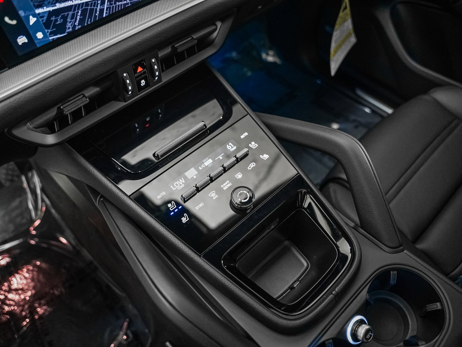 2025 Porsche Cayenne Coupe photo 19