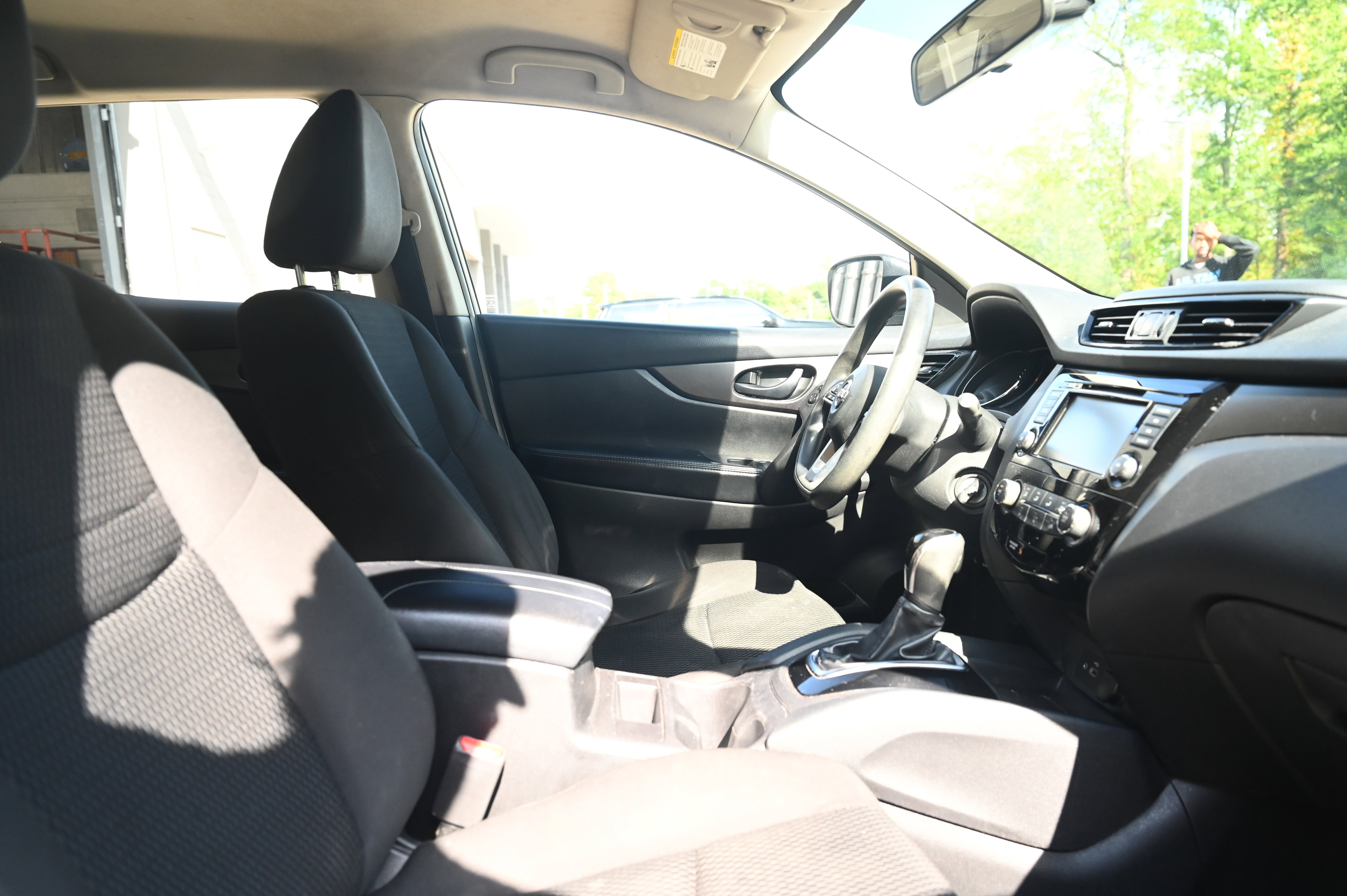 2019 Nissan Rogue Sport S photo 24
