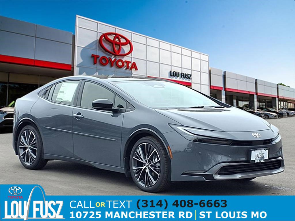 2026 Toyota Prius XLE's photo