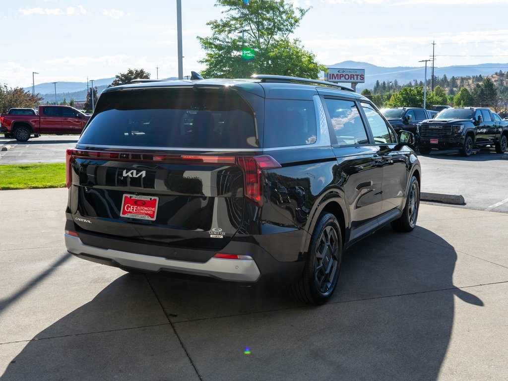 2026 Kia Carnival EX photo 2