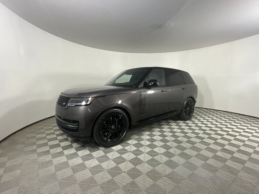 2025 Land Rover Range Rover SE's photo