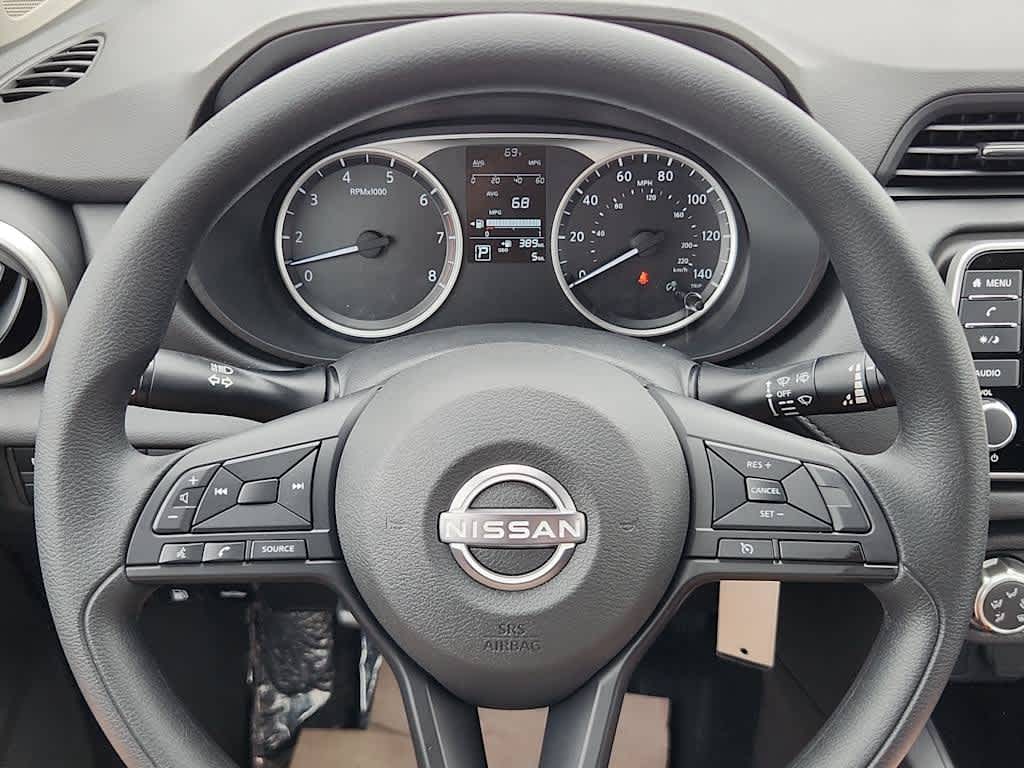 2025 Nissan Versa S photo 7