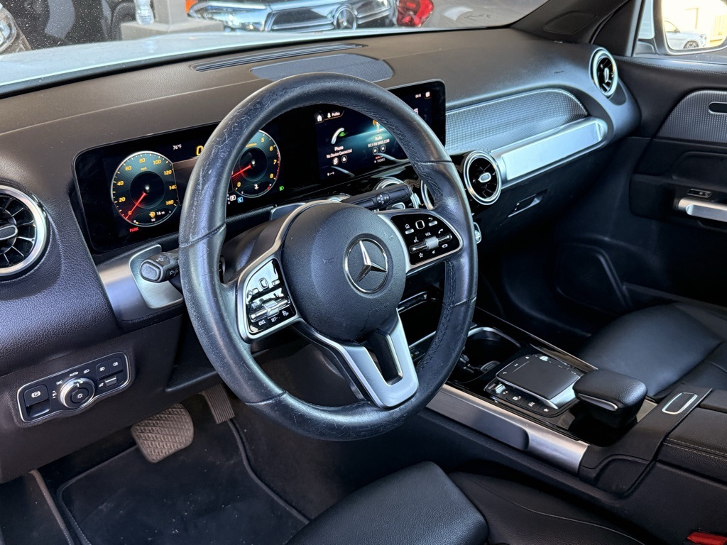 2022 Mercedes Benz GLB 250 photo 3