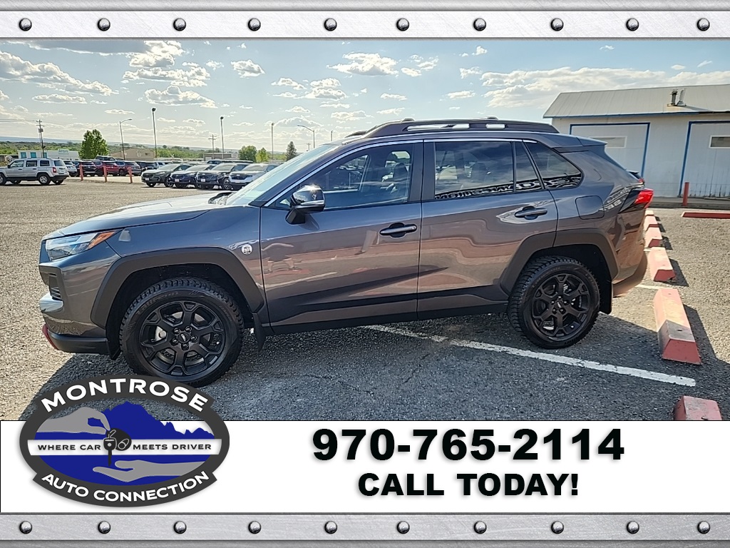 2023 Toyota RAV4 TRD photo 4