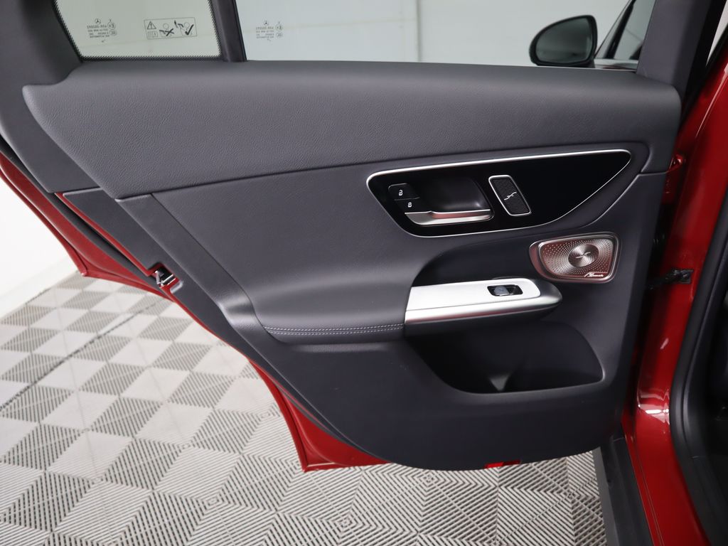 2026 Mercedes Benz GLC 300 photo 27