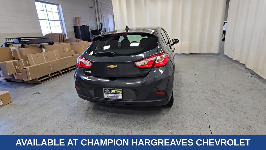 2017 Chevrolet Cruze LT photo 8