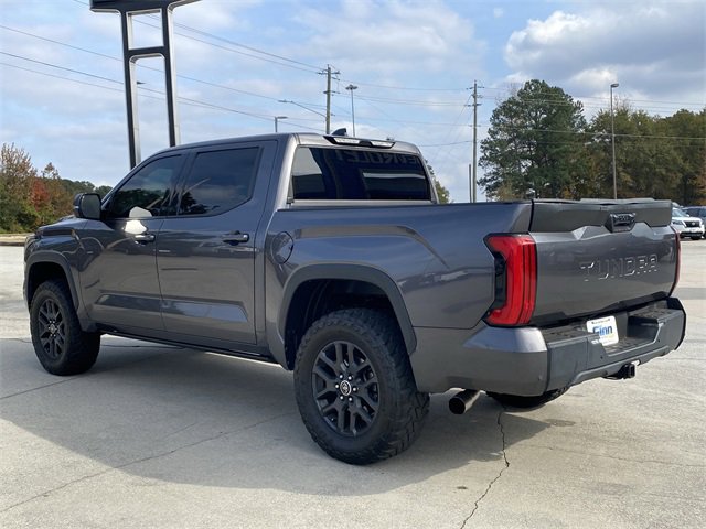 2022 Toyota Tundra SR5 CrewMax photo 3