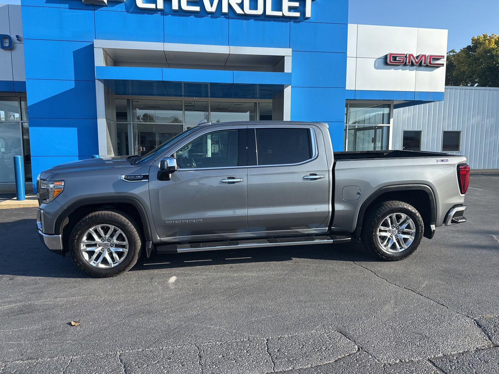 2021 Gmc Sierra 1500 SLT photo 4