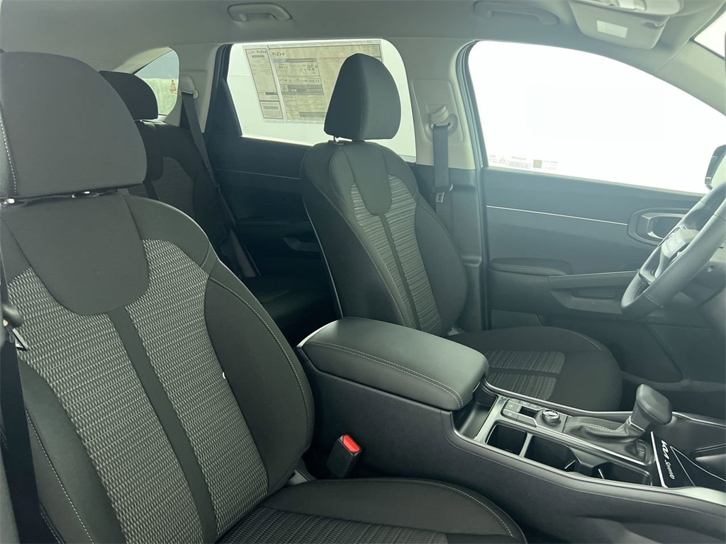 2026 Kia Sorento LX photo 28