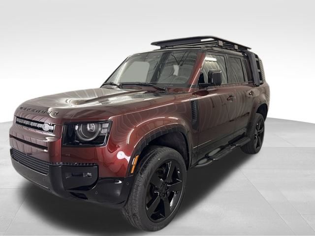 2026 Land Rover Defender X-Dynamic SE's photo