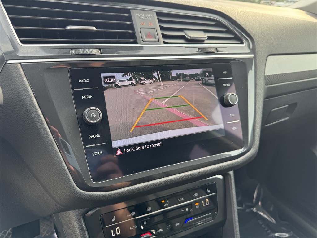 2022 Volkswagen Tiguan SE photo 18