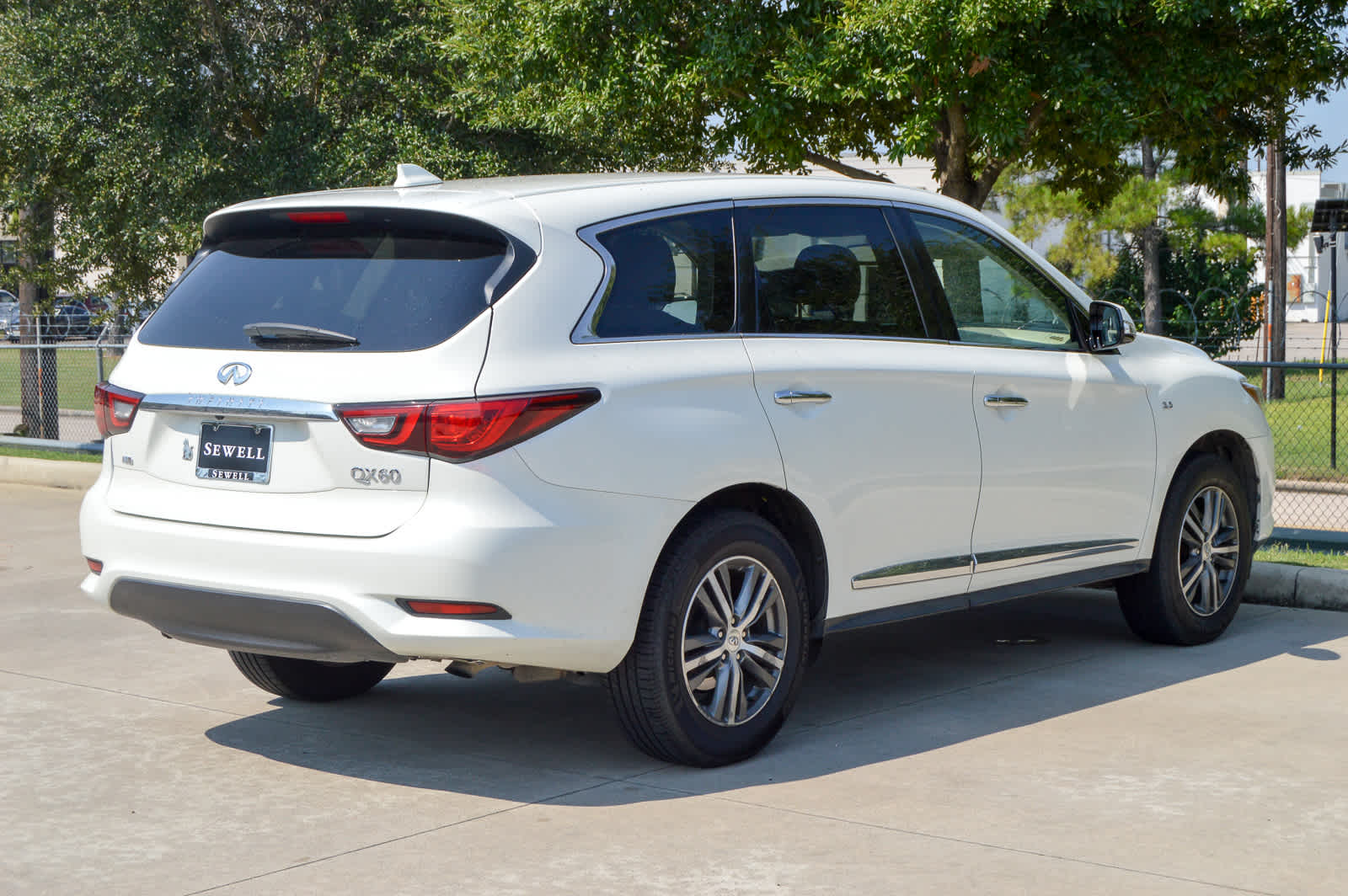 2020 Infiniti QX60 Pure photo 5