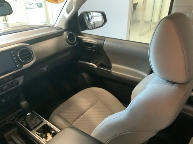 2022 Toyota Tacoma SR 4x4 photo 26