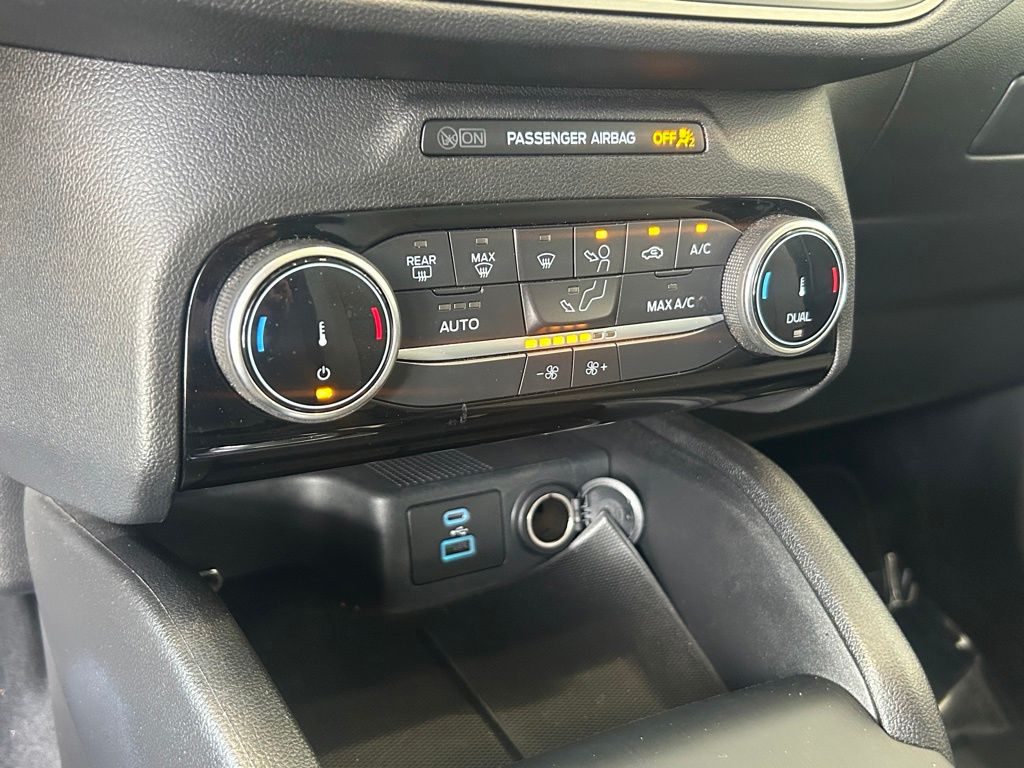 2022 Ford Escape SE Hybrid photo 34