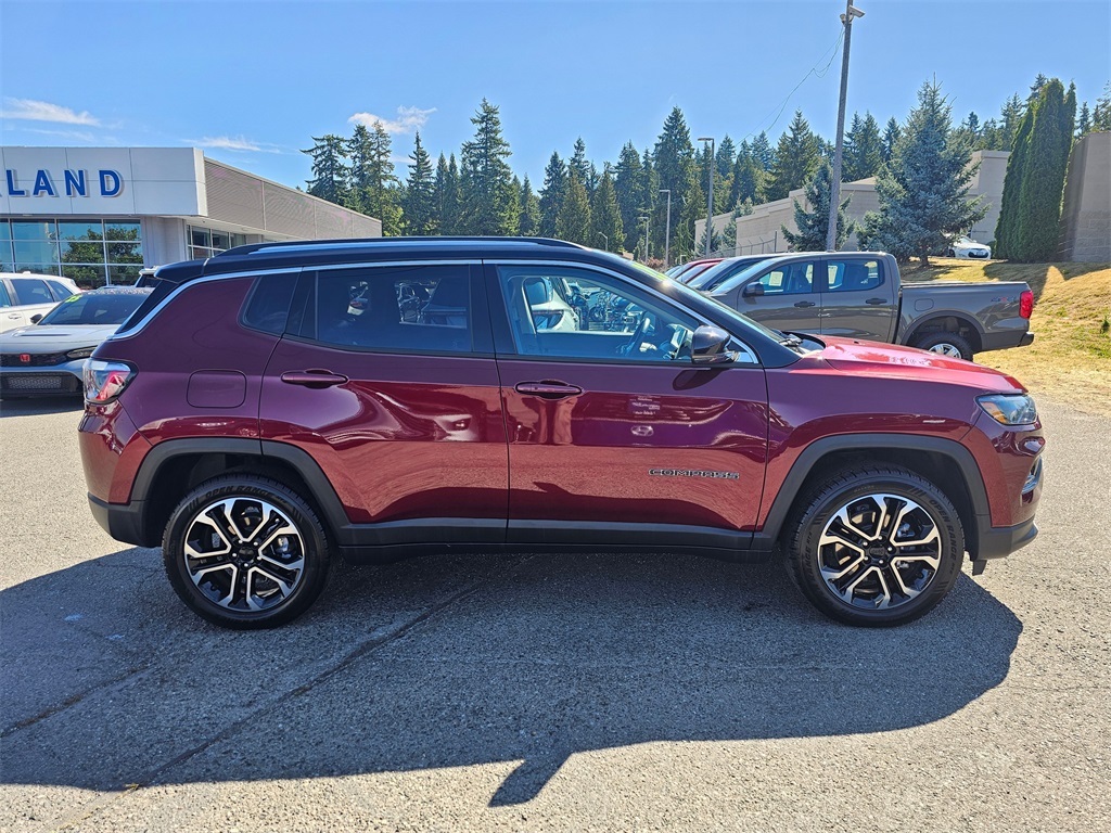 2022 Jeep Compass Limited photo 8