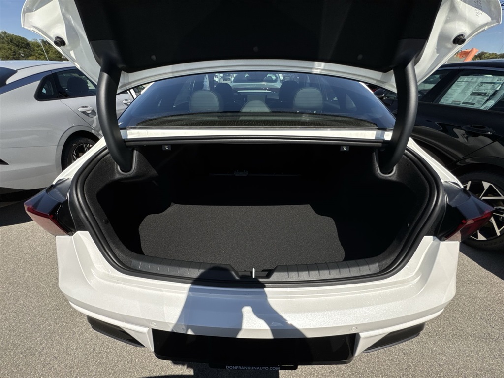 2026 Kia K5 GT-Line photo 27