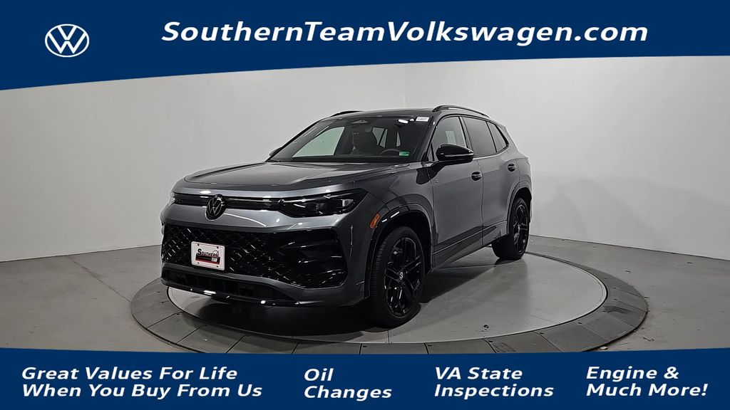 2026 Volkswagen Tiguan SE R-LINE BLACK's photo