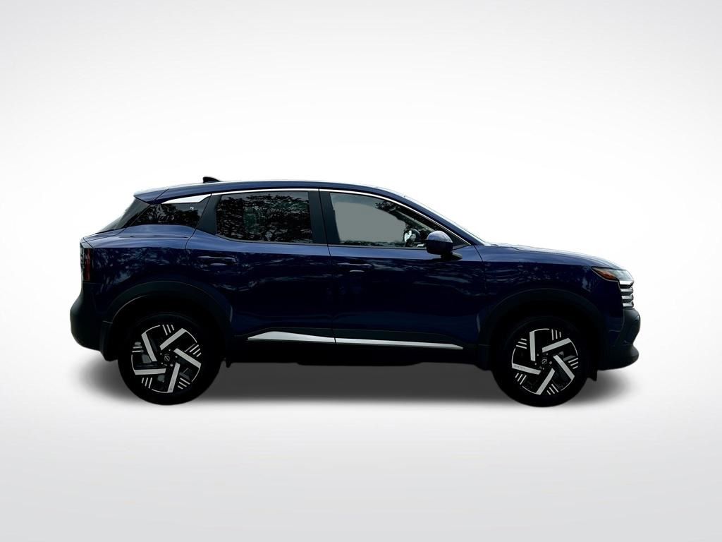 2025 Nissan Kicks SV photo 6