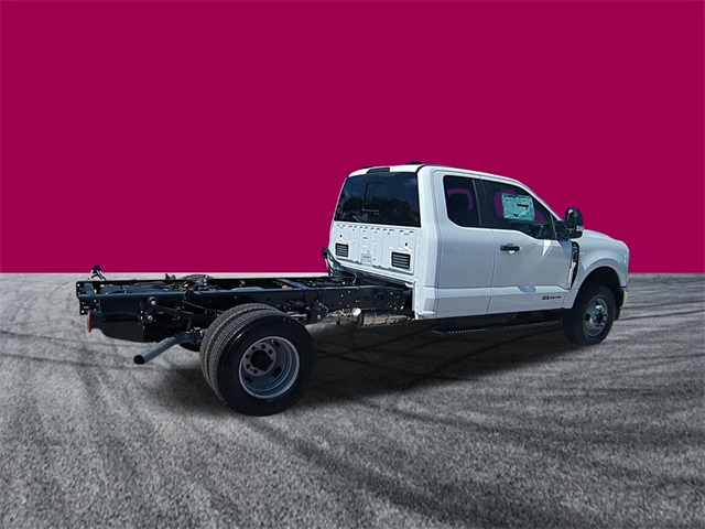 2025 Ford F-350 XL photo 4
