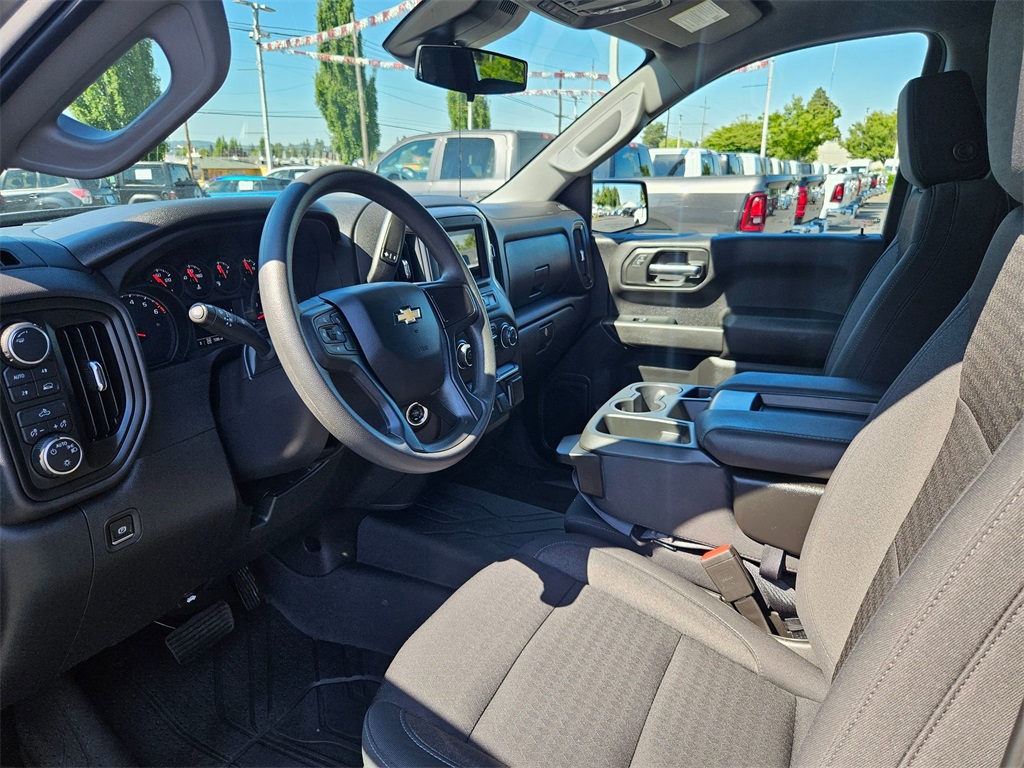 2024 Chevrolet Silverado 1500 Custom photo 13