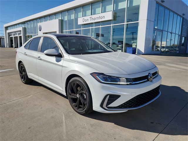 2026 Volkswagen Jetta SE's photo