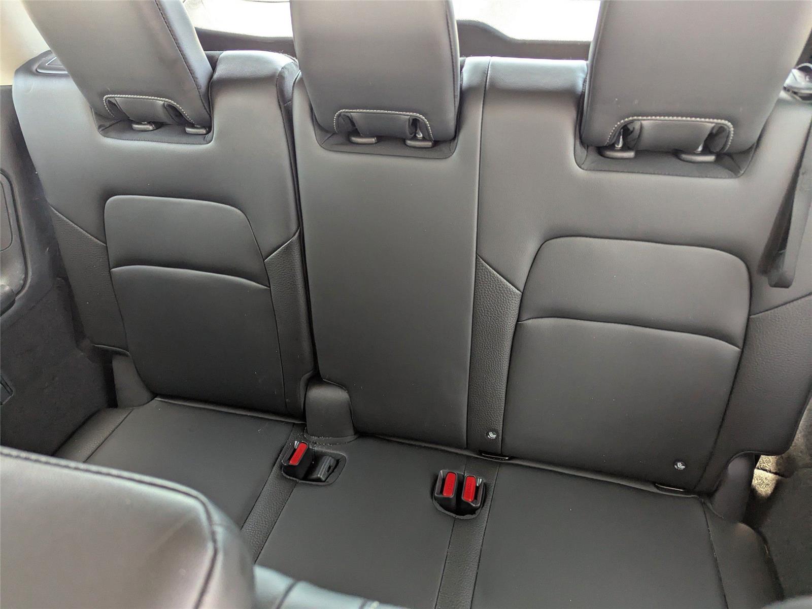 2023 Nissan Pathfinder SL photo 12