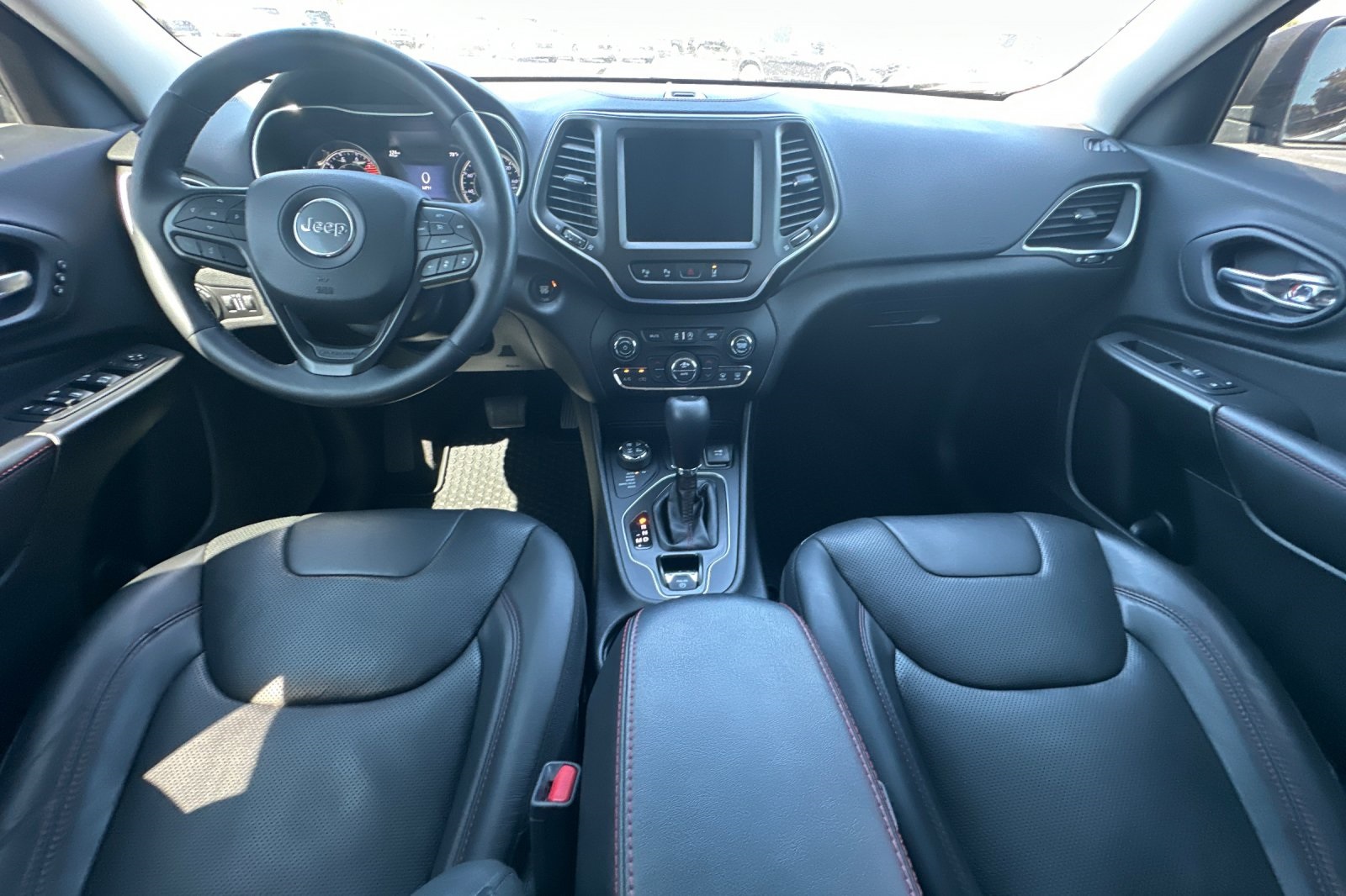2019 Jeep Cherokee Trailhawk photo 3