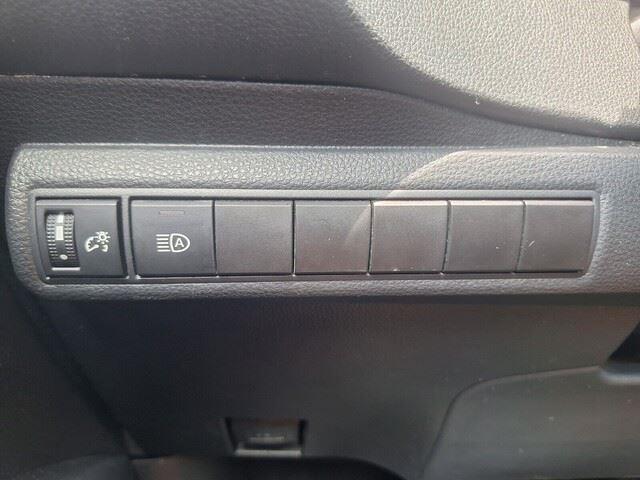 2021 Toyota Corolla LE photo 12
