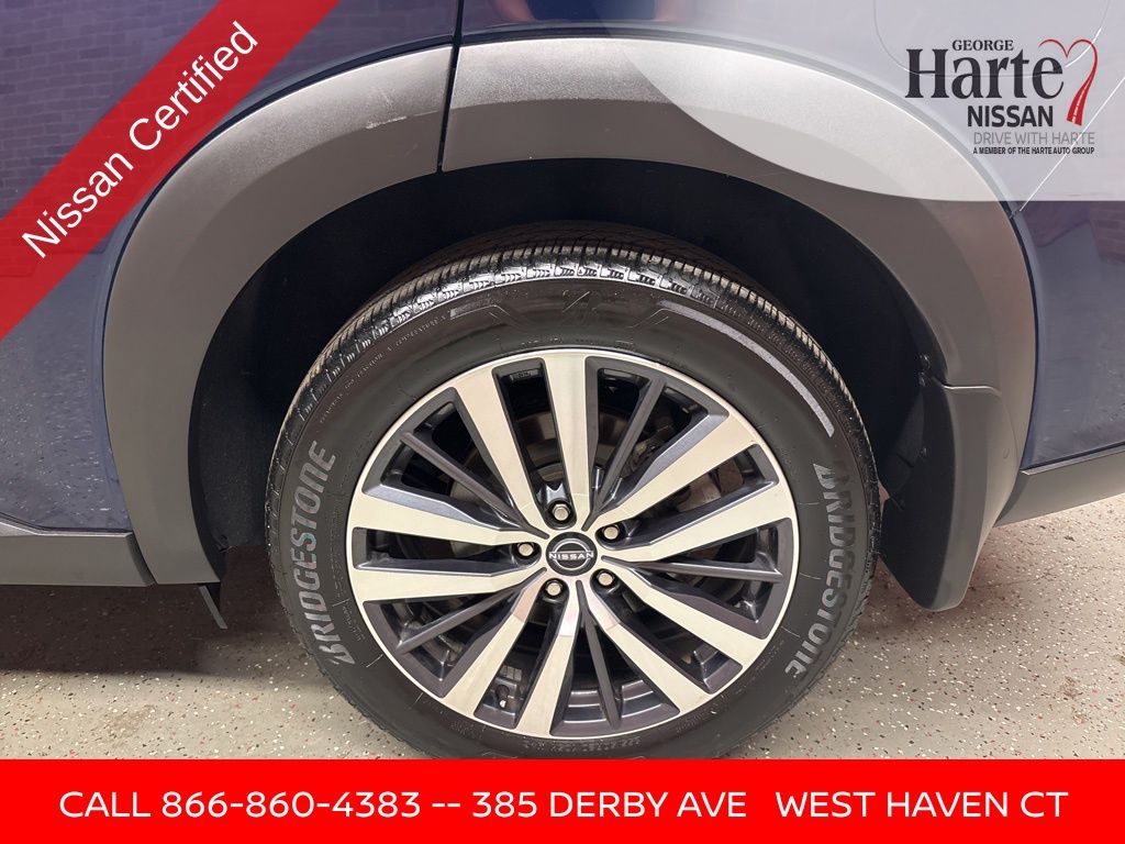 2022 Nissan Pathfinder Platinum photo 32