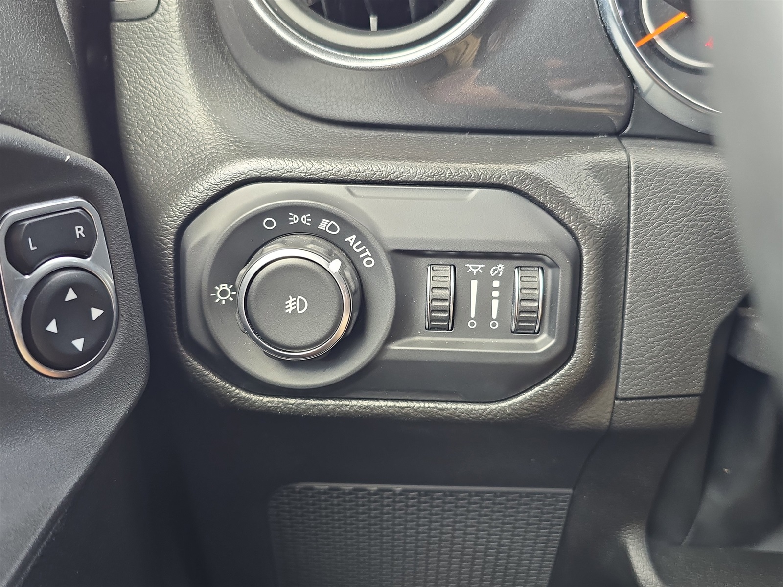 2022 Jeep Wrangler Unlimited Sport Altitude photo 22