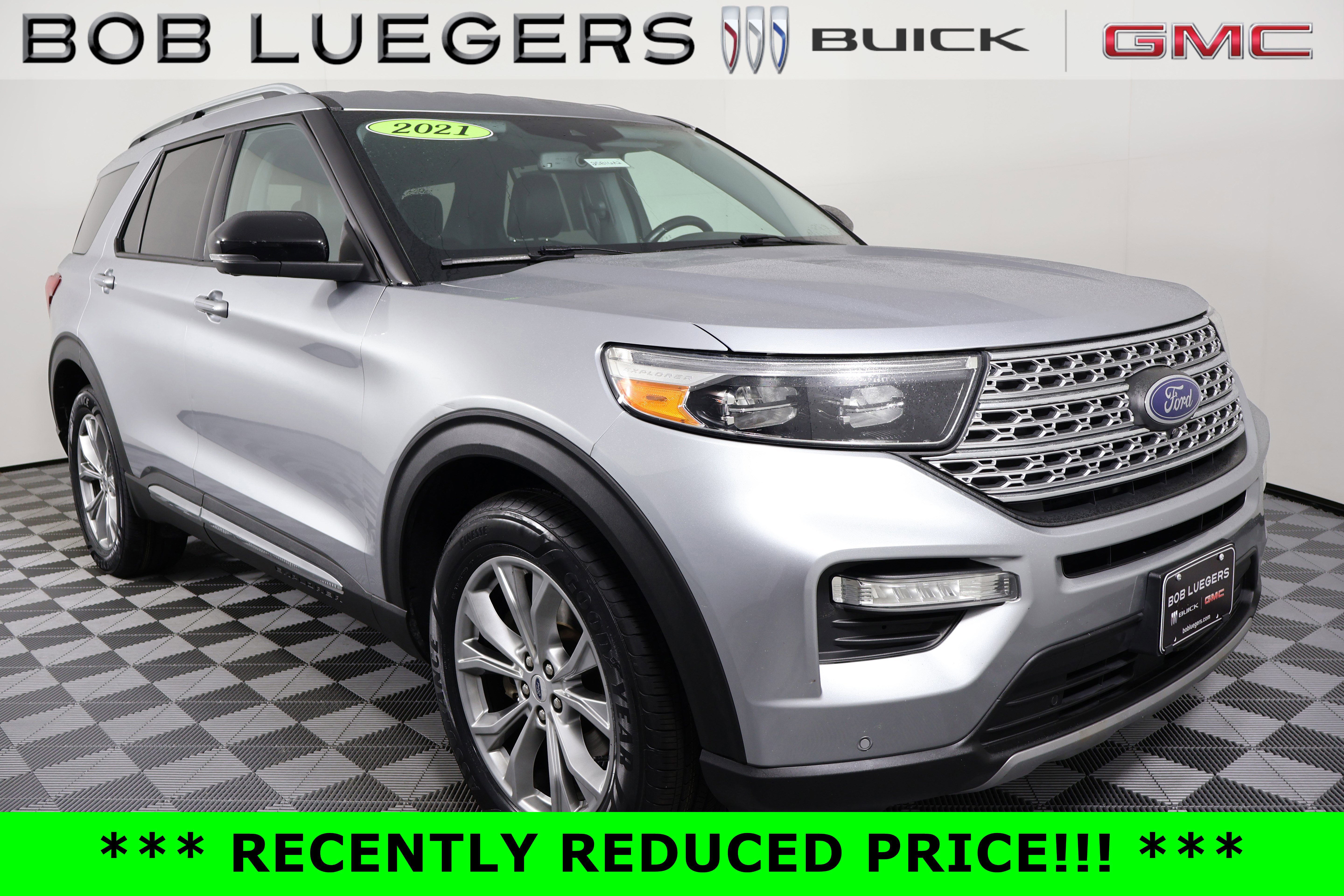 2021 Ford Explorer Limited's photo