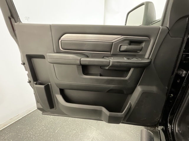 2026 Ram 3500 Tradesman photo 9
