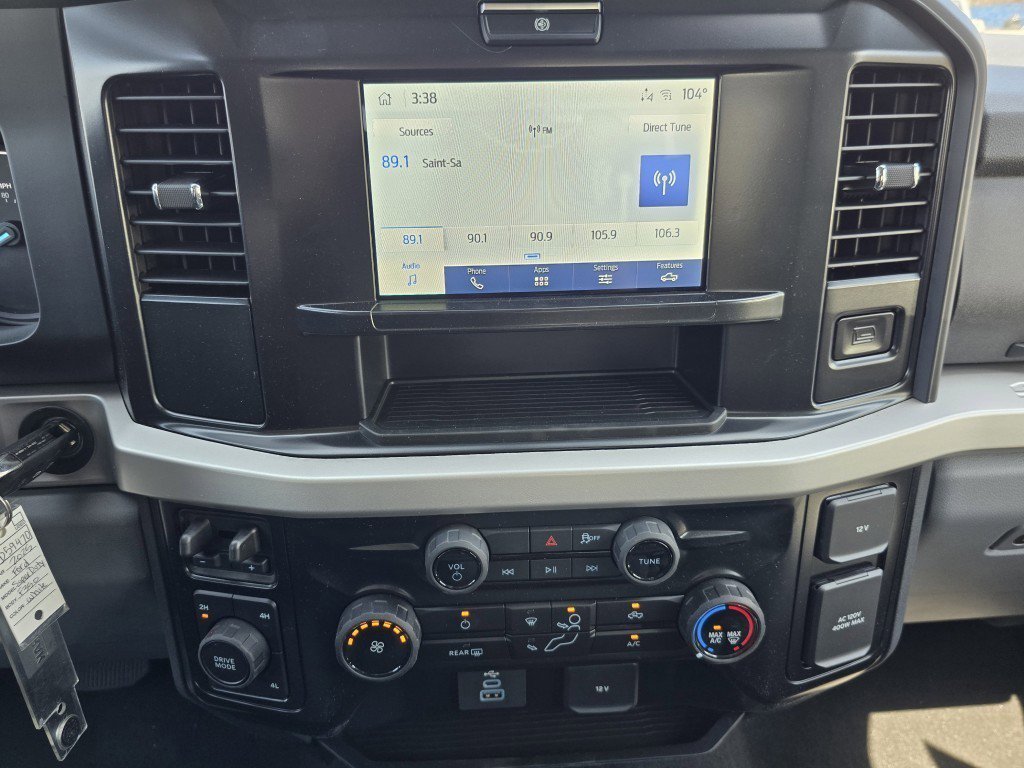 2025 Ford F-350 XLT photo 2