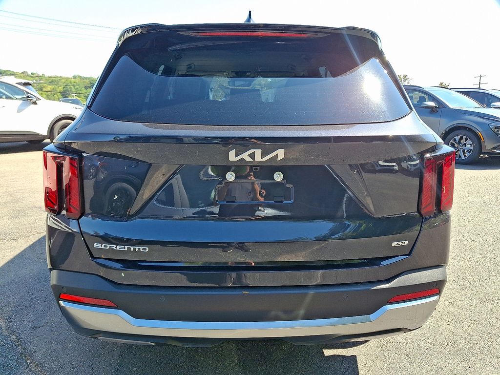 2026 Kia Sorento EX photo 5