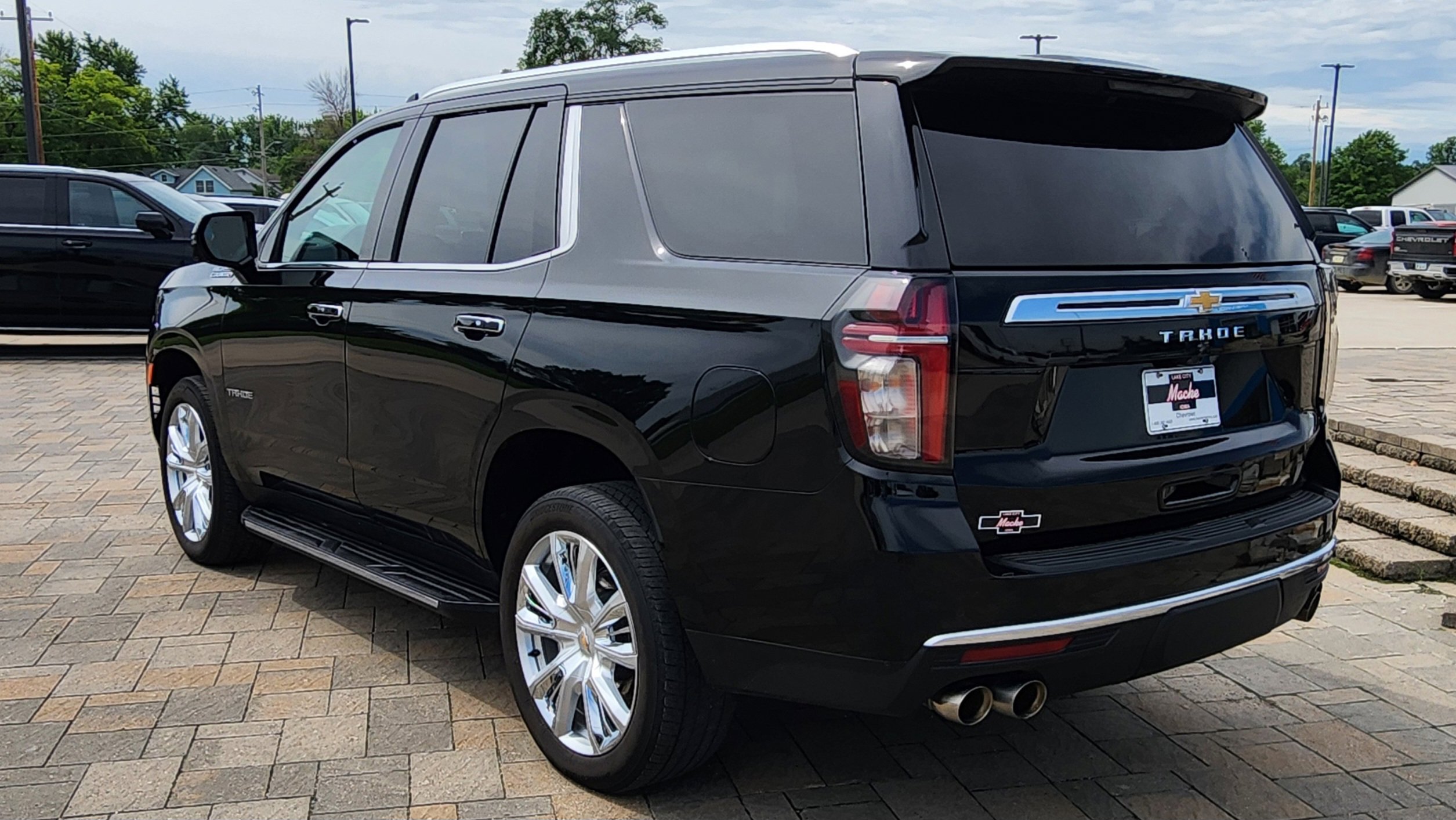 2023 Chevrolet Tahoe High Country photo 8