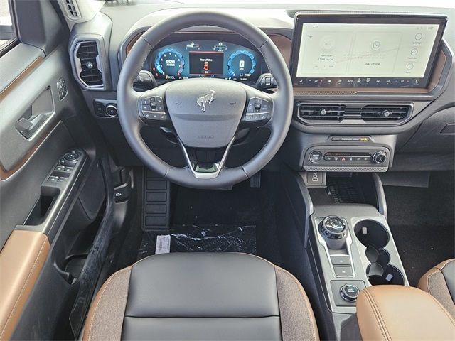 2025 Ford Bronco Sport Outer Banks photo 13