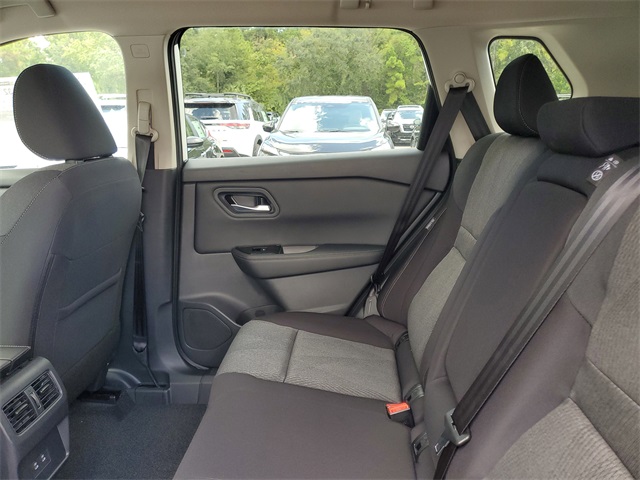 2026 Nissan Rogue SV photo 20