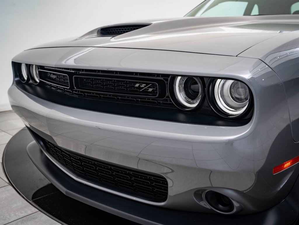 2023 Dodge Challenger R/T photo 3