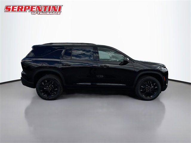 2026 Chevrolet Traverse photo 3
