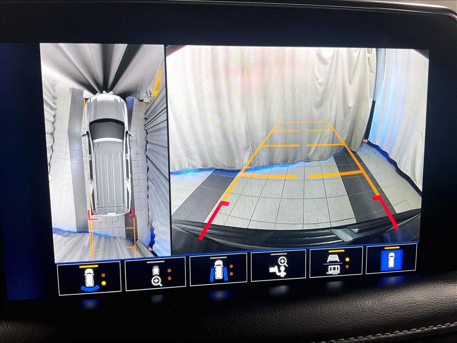 2022 Chevrolet Tahoe LT photo 17
