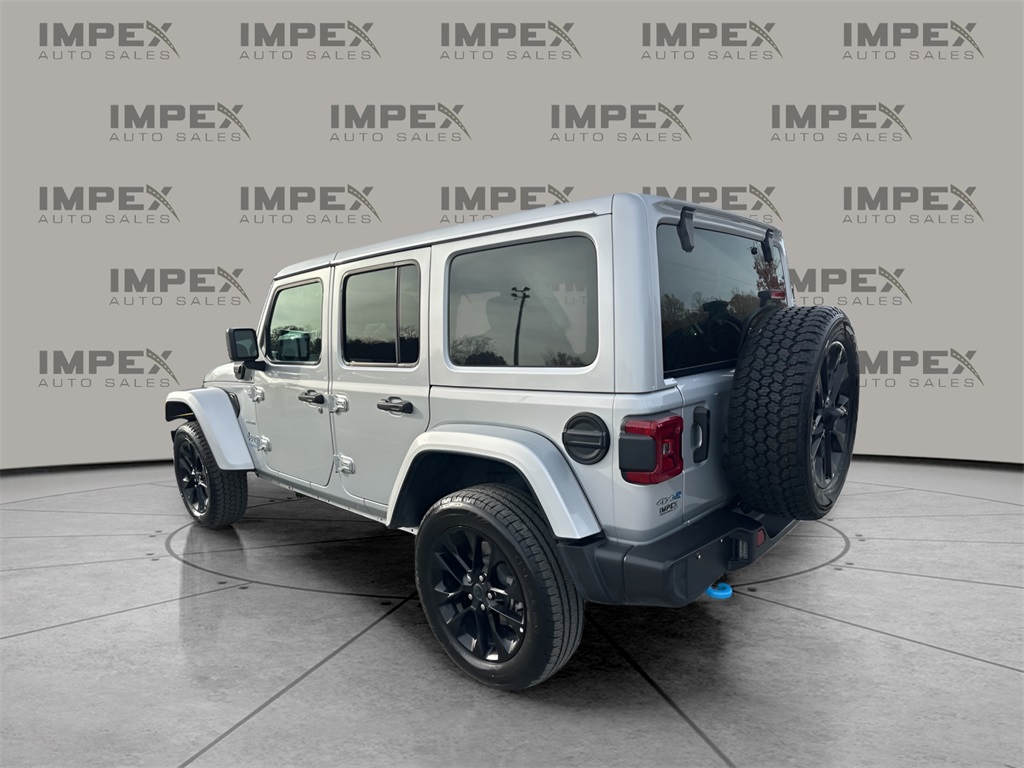 2024 Jeep Wrangler Sahara 4xe photo 2