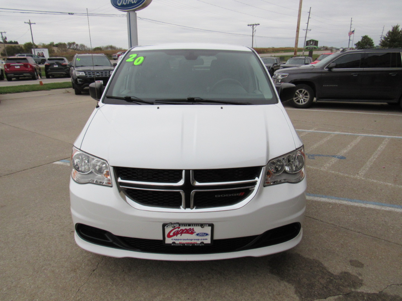 Used 2020 Dodge Grand Caravan SE with VIN 2C4RDGBG1LR196863 for sale in Williamsburg, IA