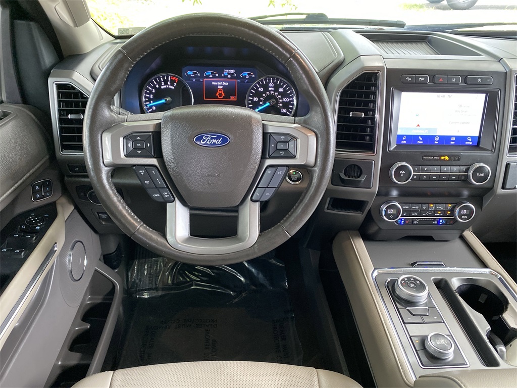 2021 Ford Expedition MAX XLT photo 14