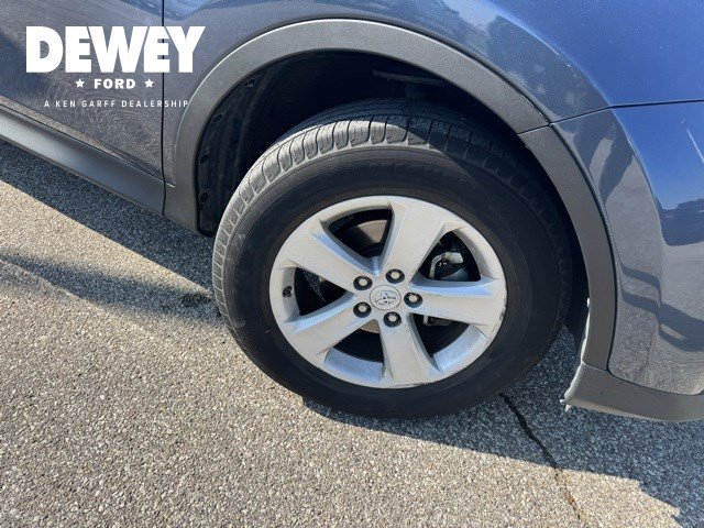 2014 Toyota RAV4 XLE photo 31