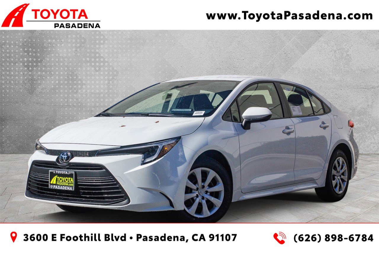 2026 Toyota Corolla LE's photo